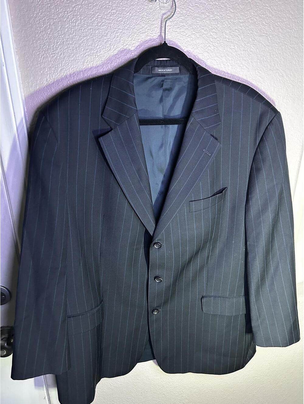 Hugo Boss Men's Black Wool Suit Jacket with blue pinstripe Super 100 Quality 48R